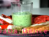 Recette Petite soupe de concombre - basilic et oignons blancs